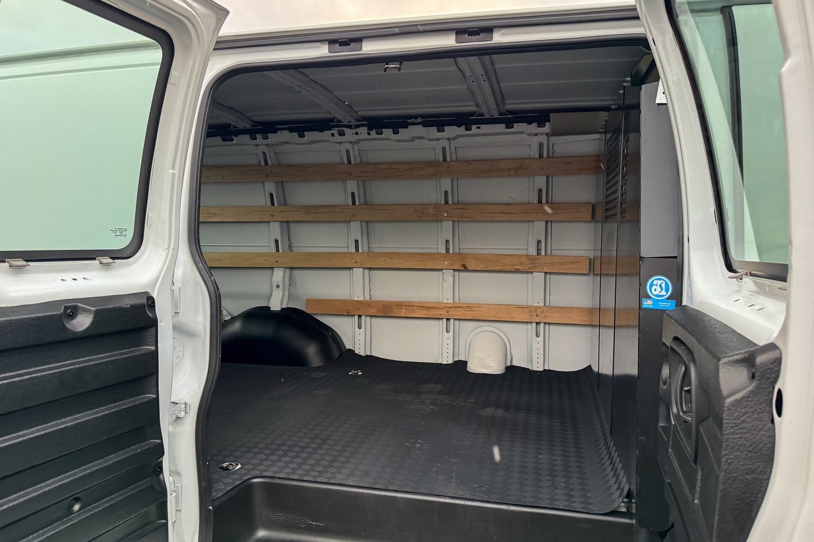 2024 Chevrolet Express 2500 Work Van Cargo