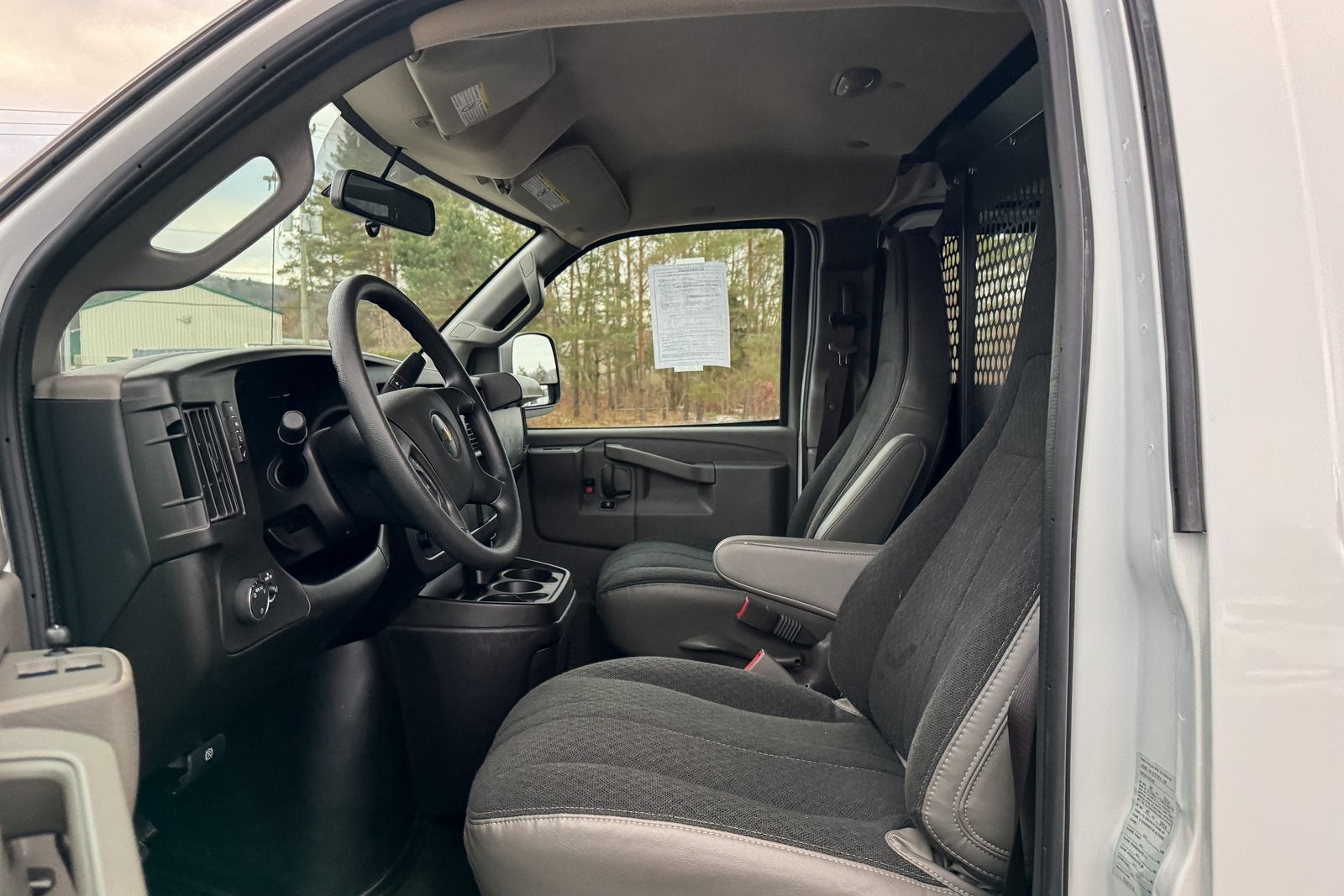 2024 Chevrolet Express 2500 Work Van Cargo