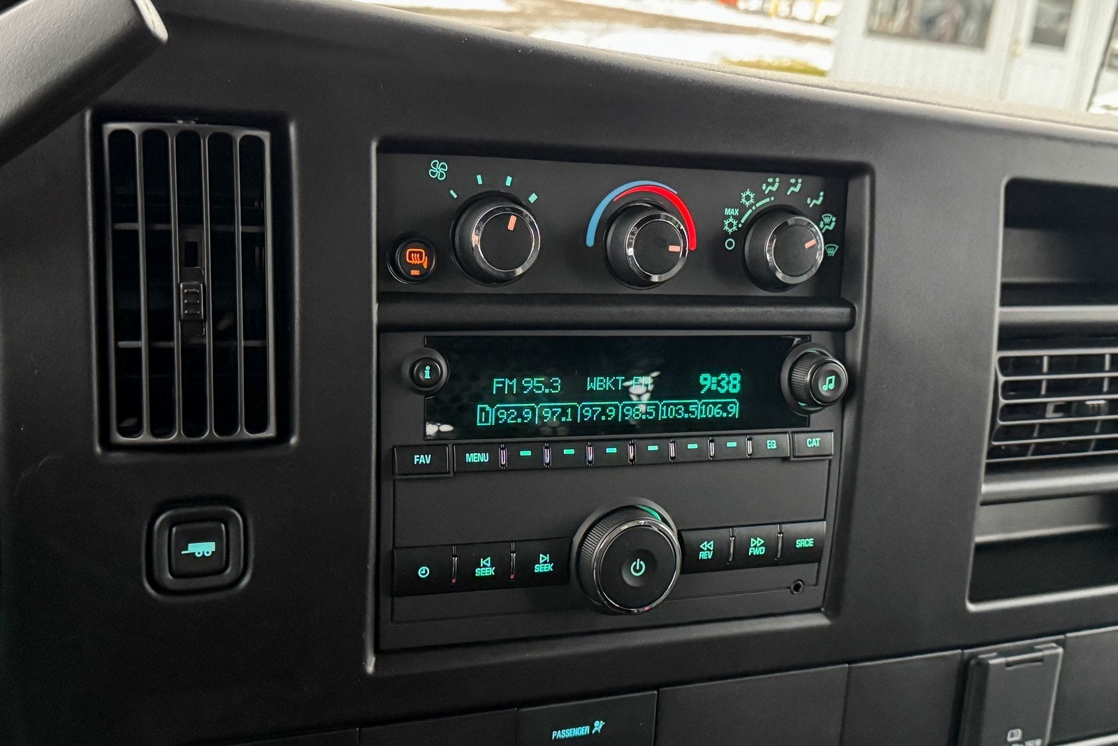 2024 Chevrolet Express 2500 Work Van Cargo