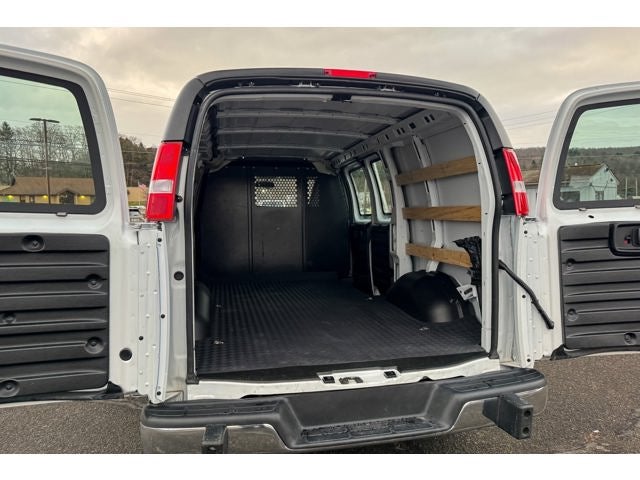 2024 Chevrolet Express 2500 Work Van Cargo