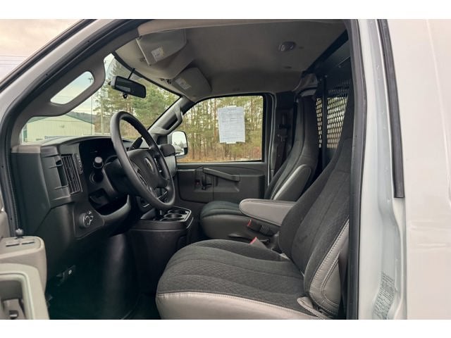 2024 Chevrolet Express 2500 Work Van Cargo