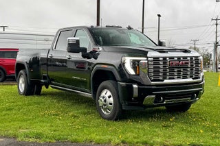 2025 GMC Sierra 3500HD Denali