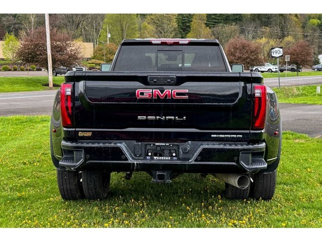 2025 GMC Sierra 3500HD Denali