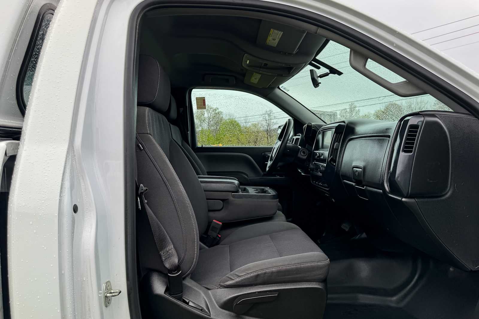 2018 GMC Sierra 1500 2WD Reg Cab 133.0"