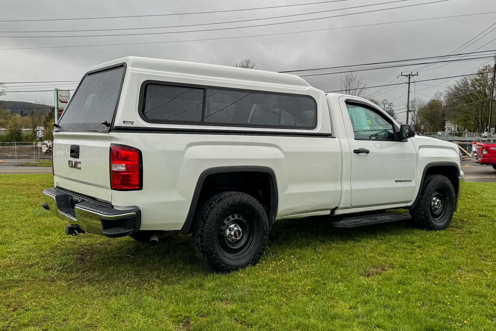 2018 GMC Sierra 1500 2WD Reg Cab 133.0"
