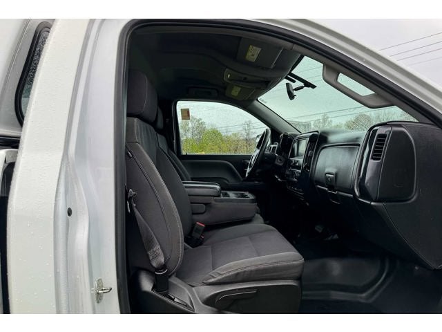 2018 GMC Sierra 1500 2WD Reg Cab 133.0"