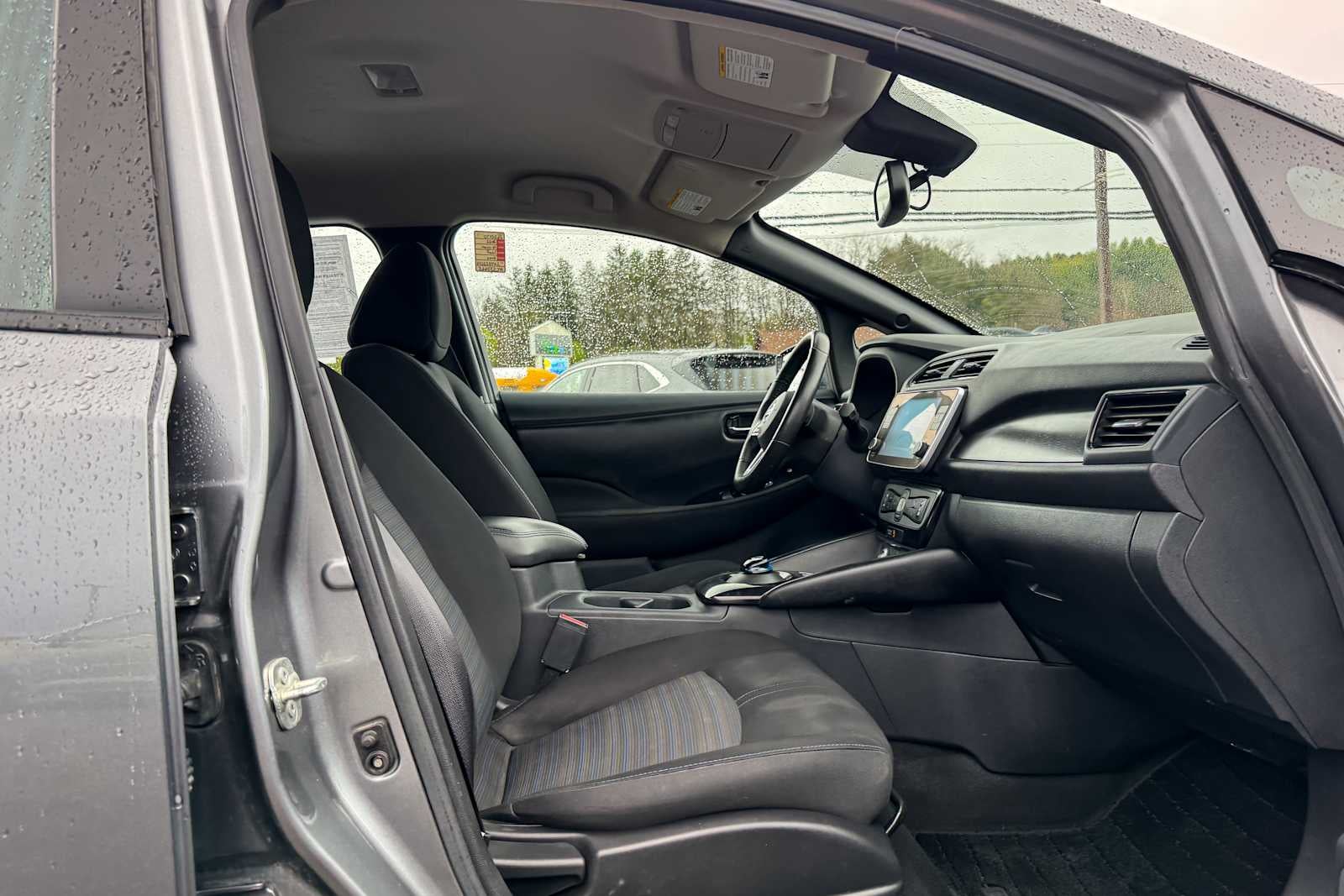 2022 Nissan LEAF SV PLUS