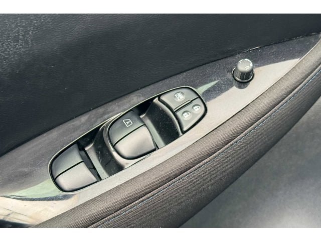 2022 Nissan LEAF SV PLUS