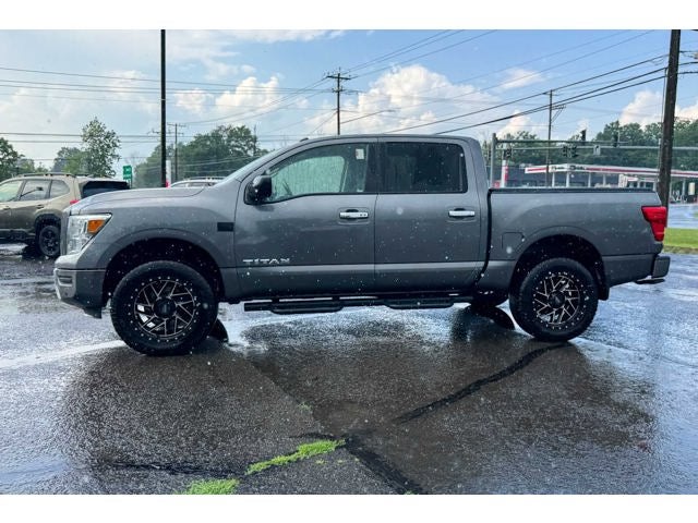 2021 Nissan Titan SV