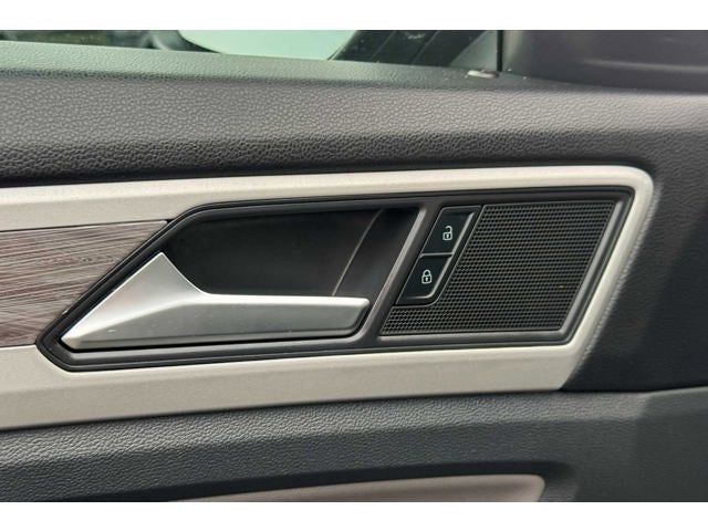 2023 Volkswagen Atlas Cross Sport 2.0T SE w/Technology
