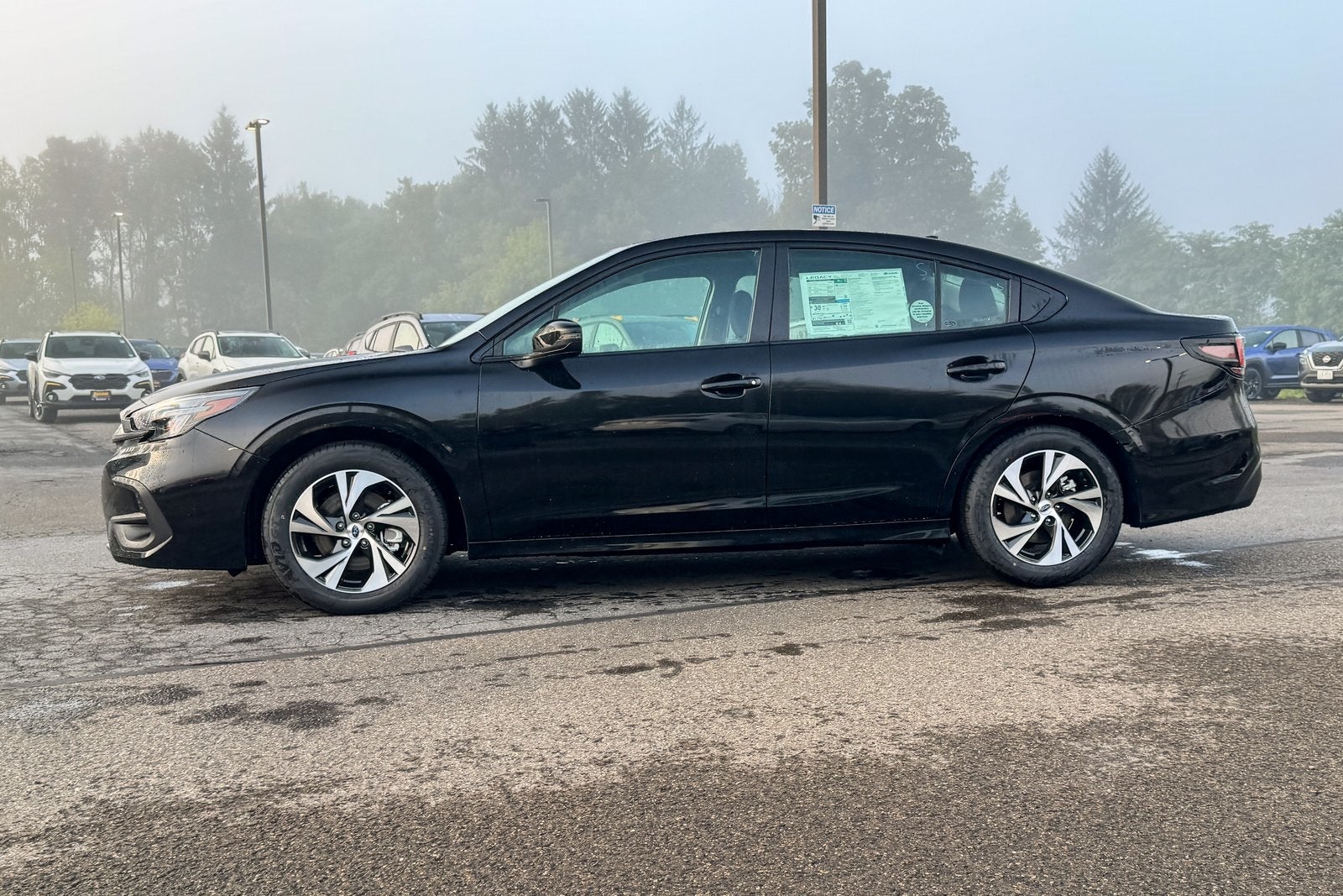 2025 Subaru LEGACY Premium