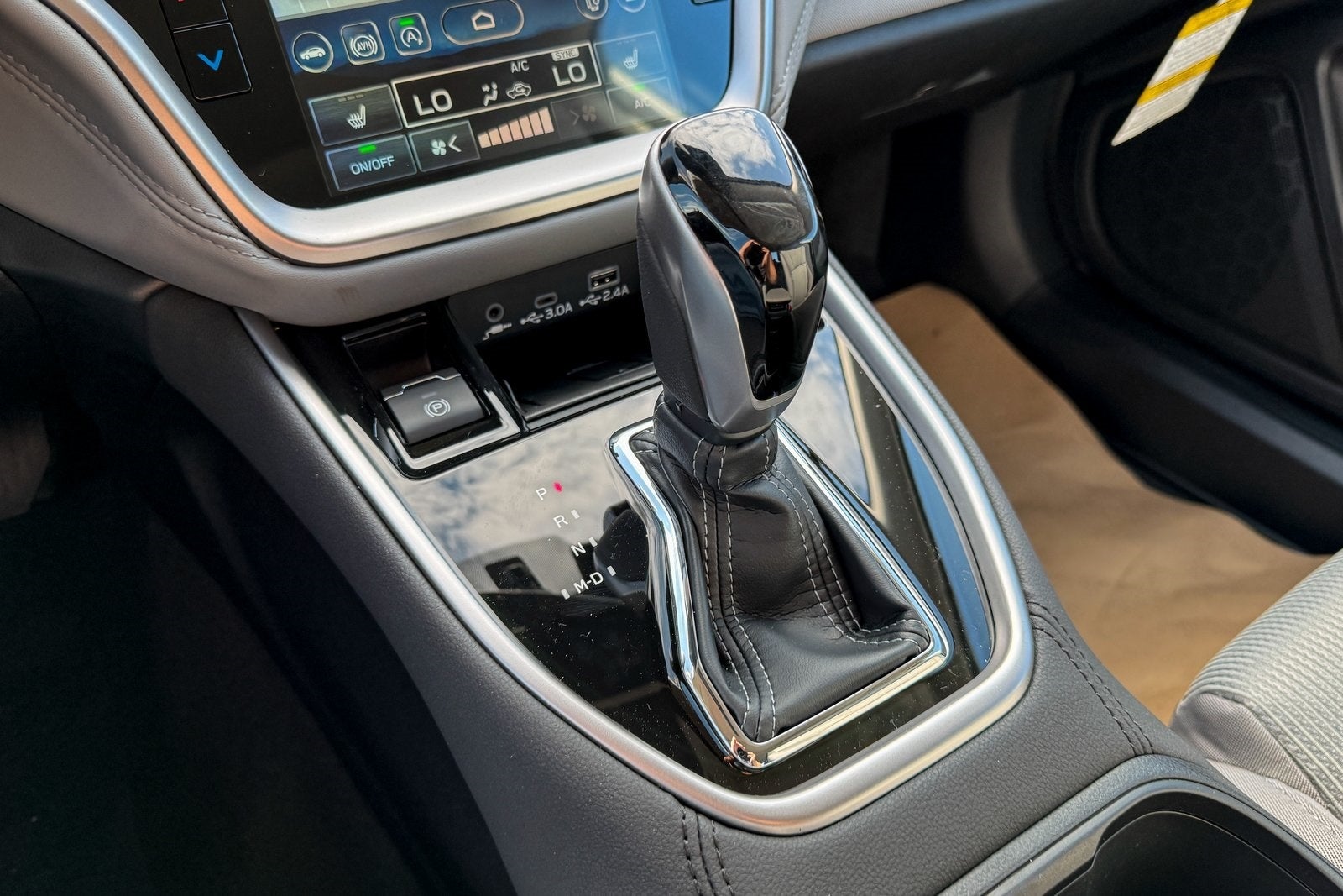 2025 Subaru LEGACY Premium