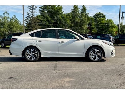 2025 Subaru LEGACY Premium