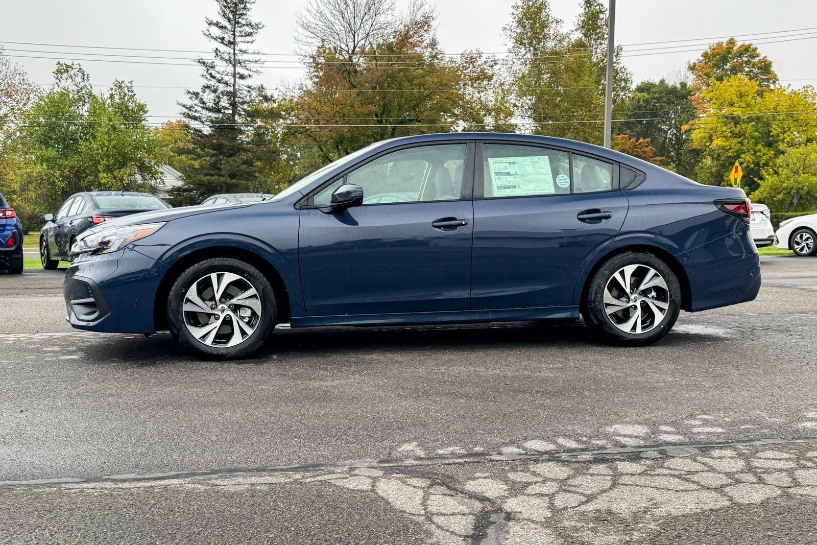 2025 Subaru LEGACY Premium