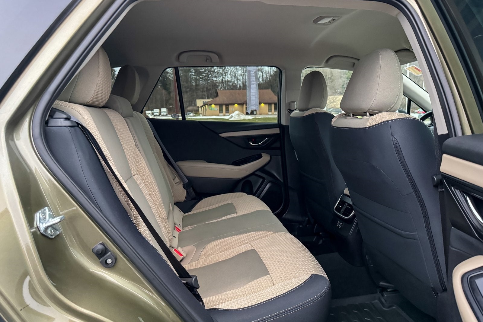 2023 Subaru Outback Premium