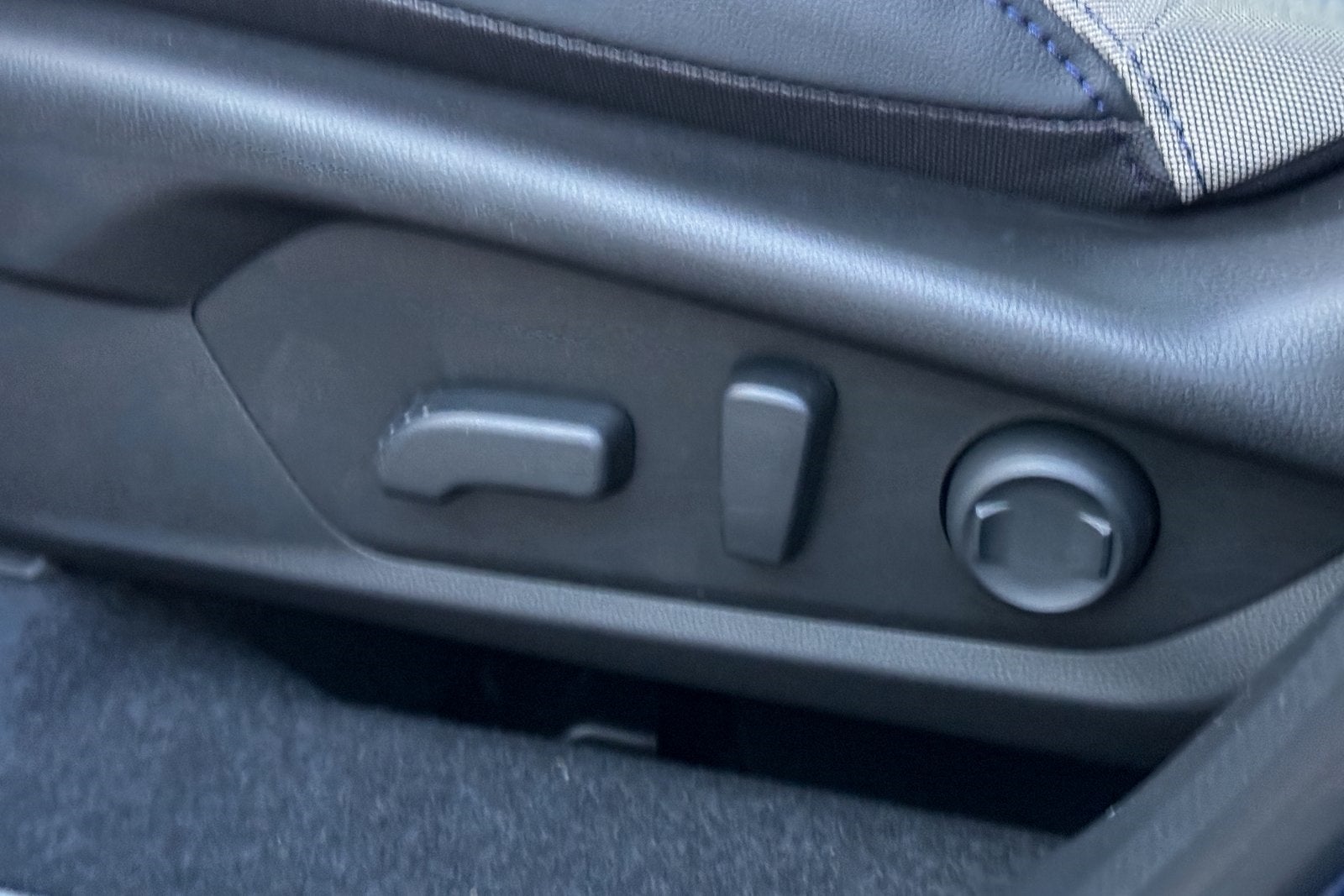 2025 Subaru FORESTER Premium Hybrid