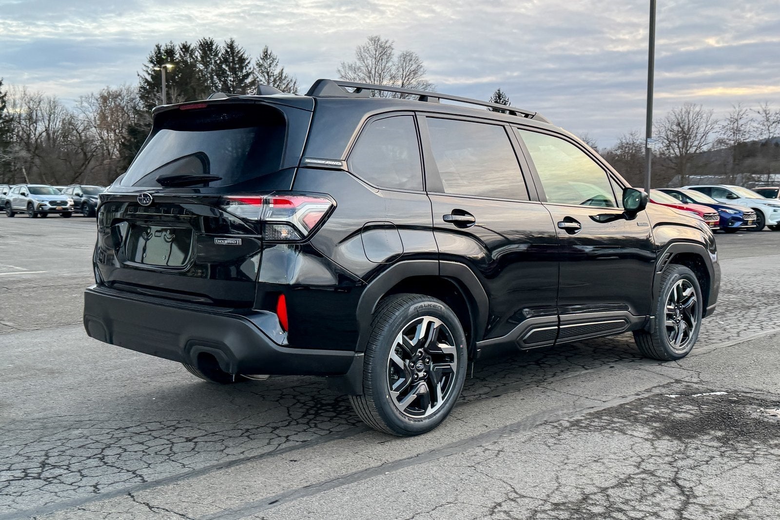 2025 Subaru FORESTER Premium Hybrid