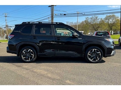 2025 Subaru Forester Premium Hybrid