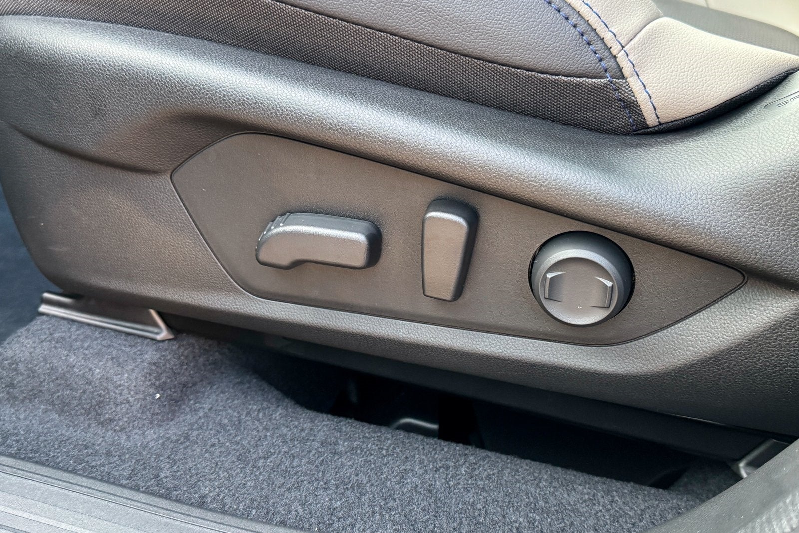 2025 Subaru FORESTER Limited Hybrid