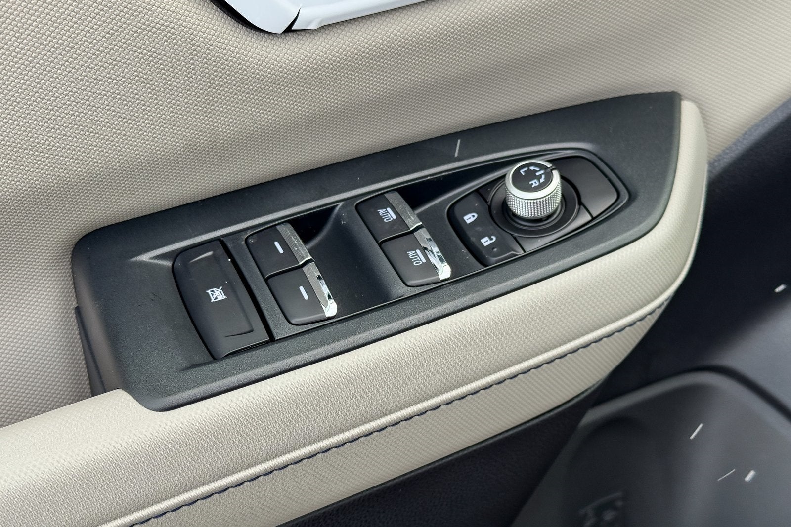 2025 Subaru FORESTER Limited Hybrid