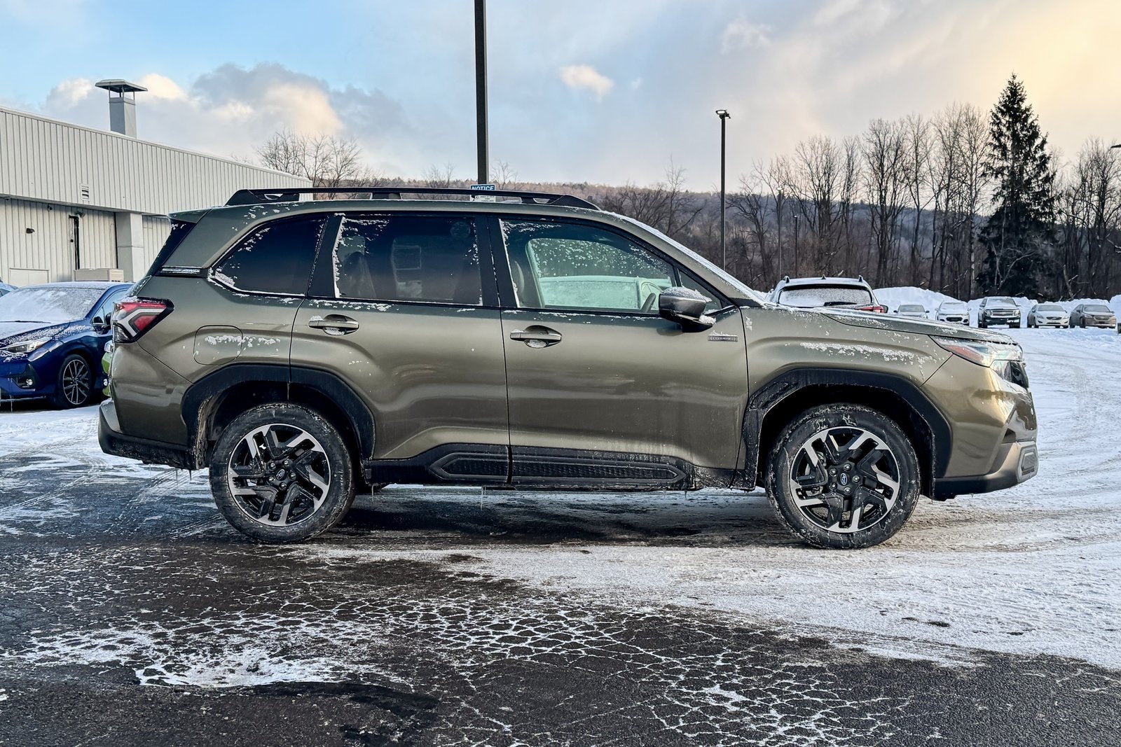 2025 Subaru FORESTER Limited Hybrid