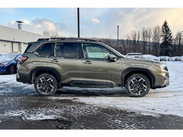 2025 Subaru FORESTER Limited Hybrid