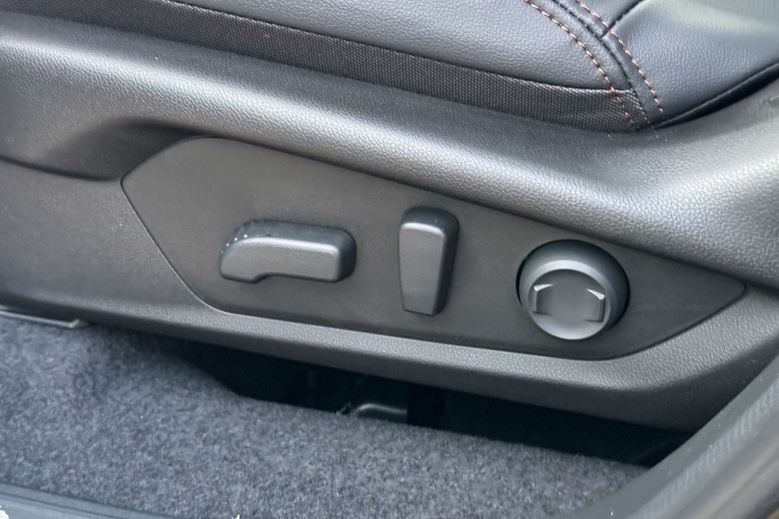 2025 Subaru FORESTER Touring Hybrid