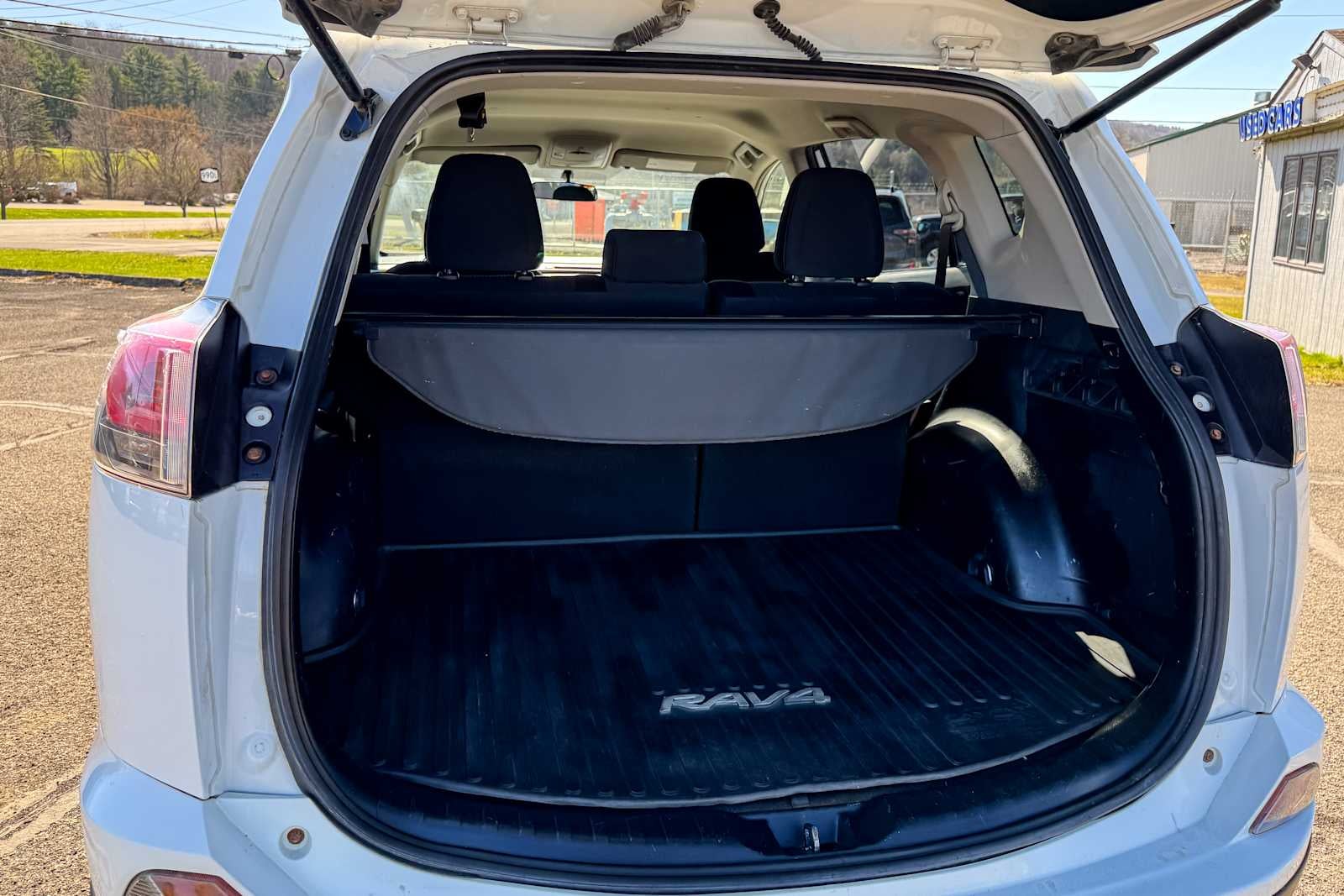 2016 Toyota RAV4 LE