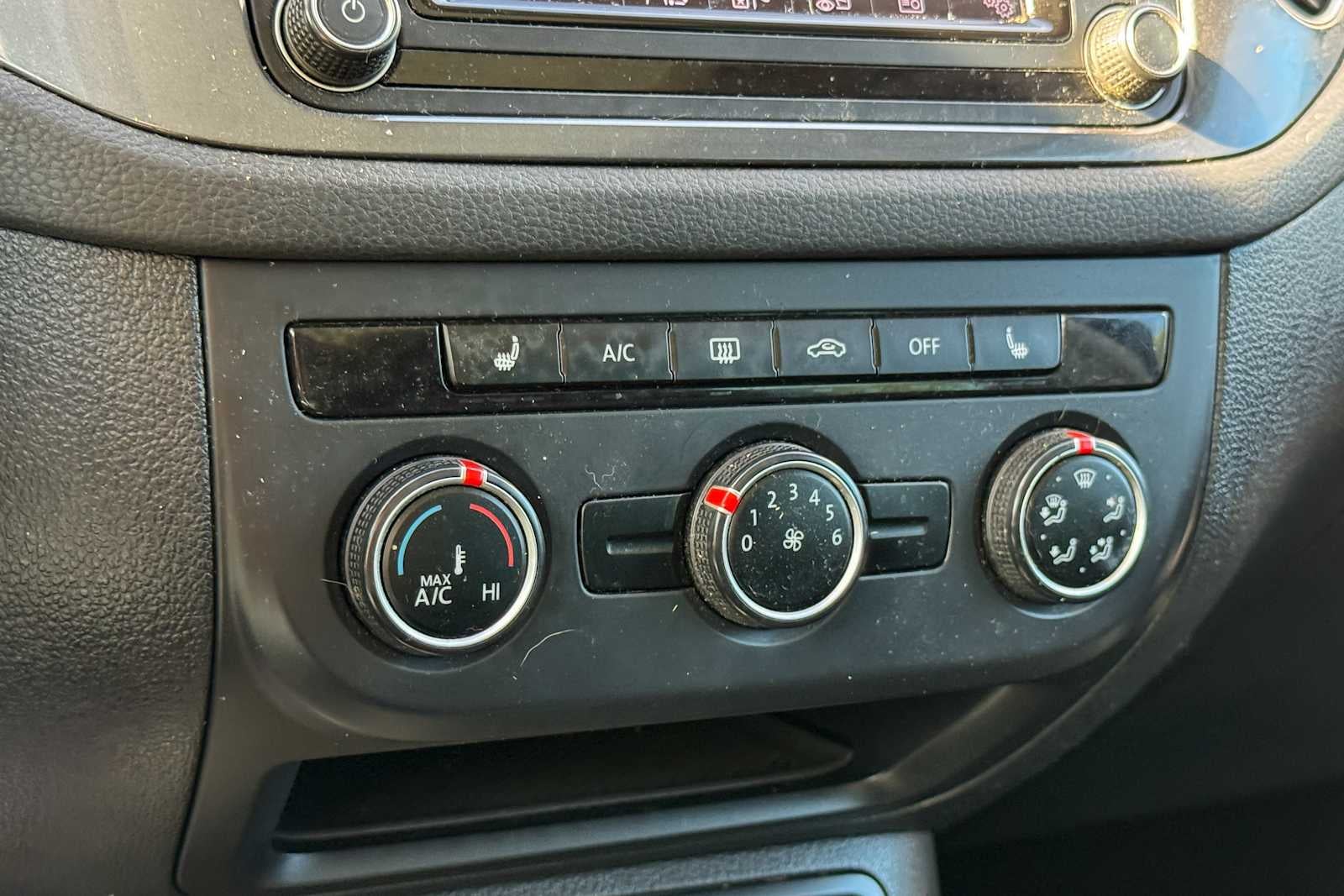 2016 Volkswagen Tiguan SE