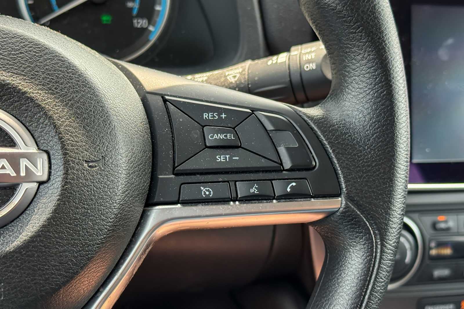 2023 Nissan LEAF S
