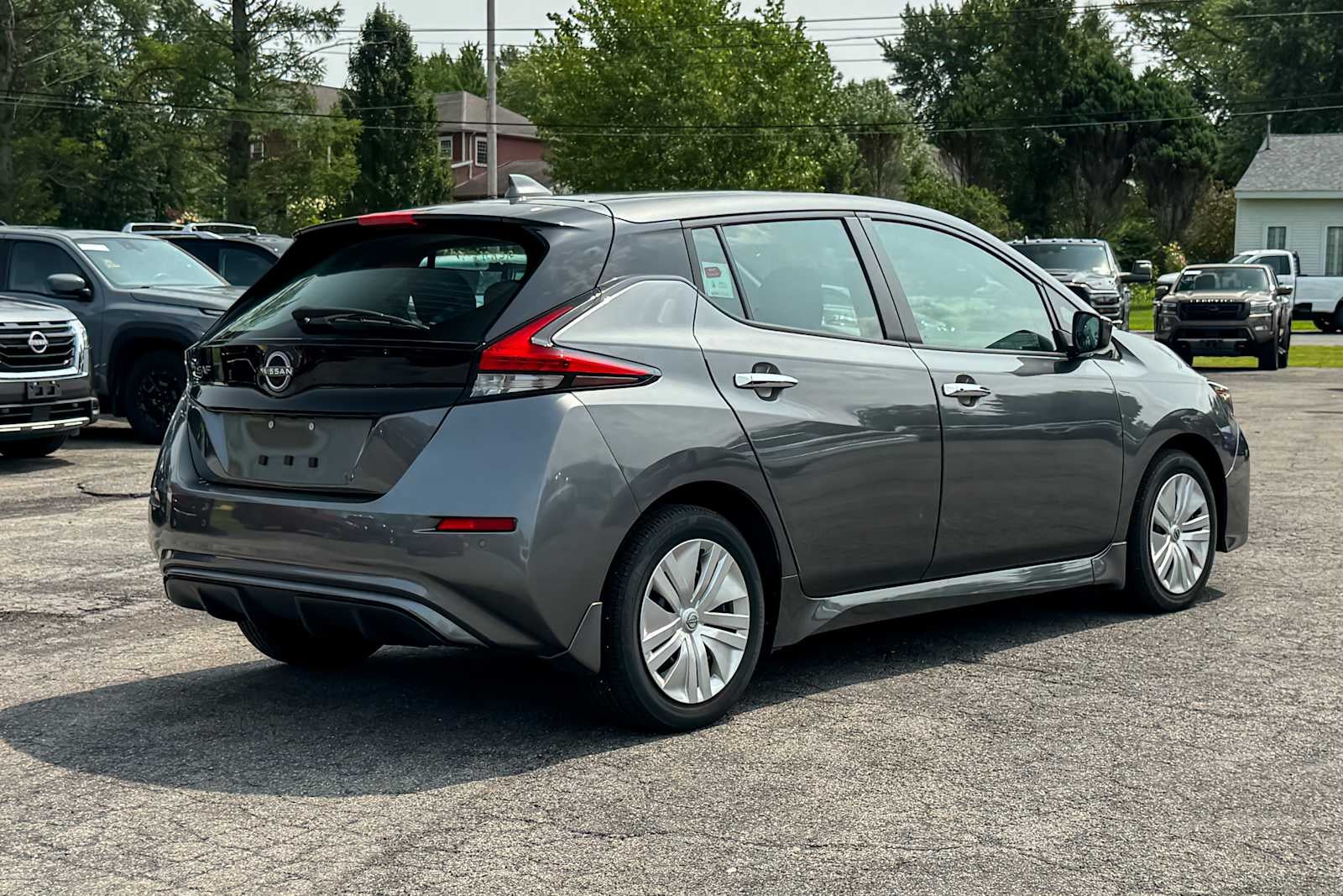 2023 Nissan LEAF S