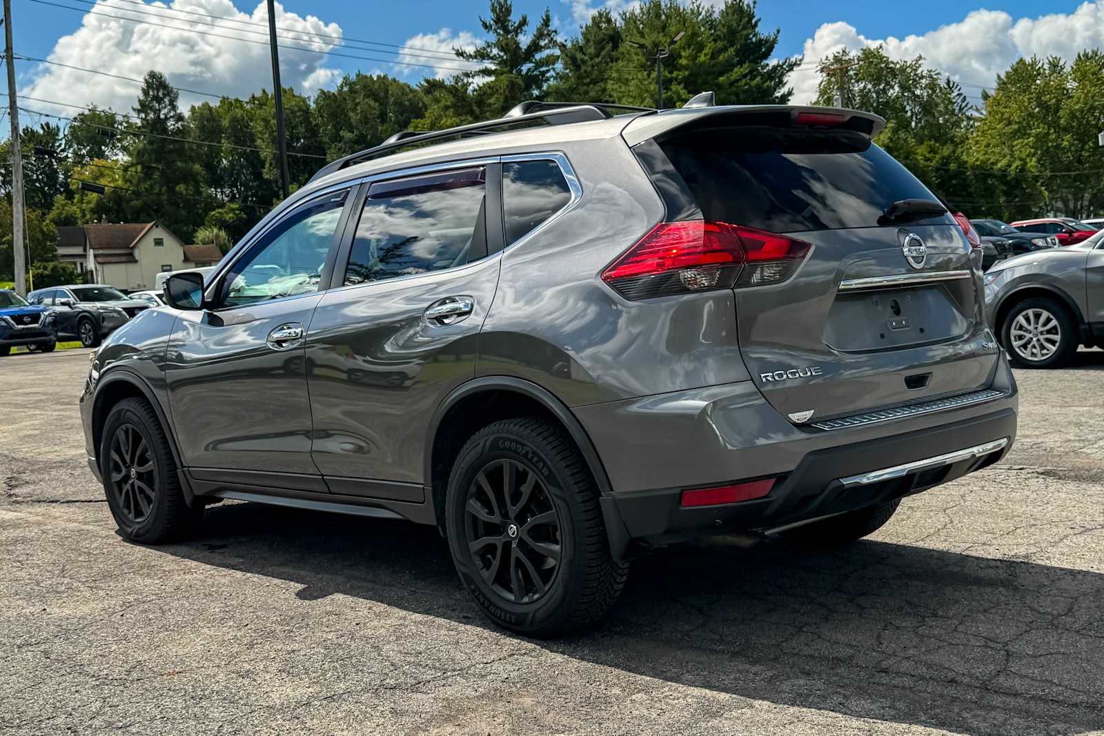 2017 Nissan Rogue SV