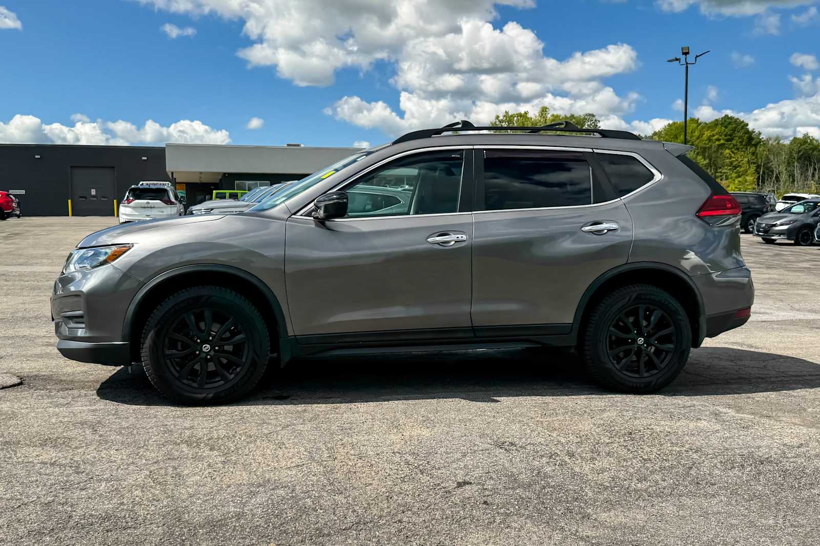2017 Nissan Rogue SV