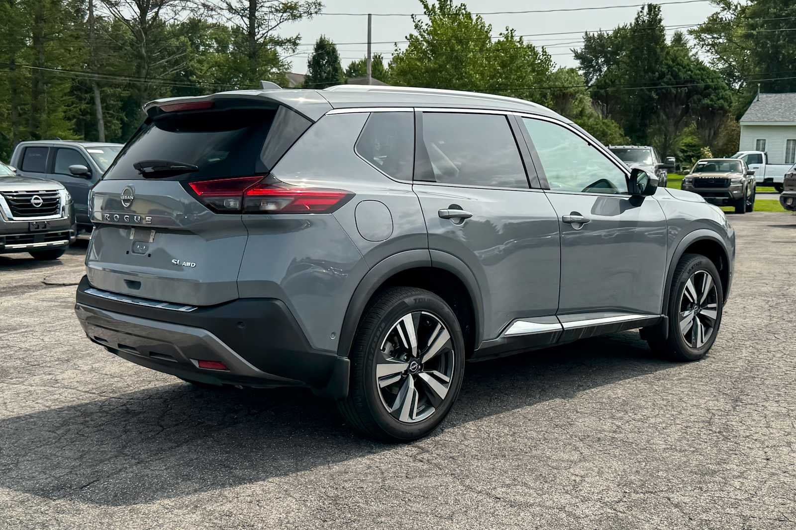 2023 Nissan Rogue SL