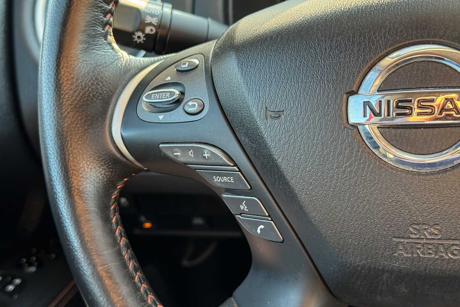 2020 Nissan Pathfinder SV