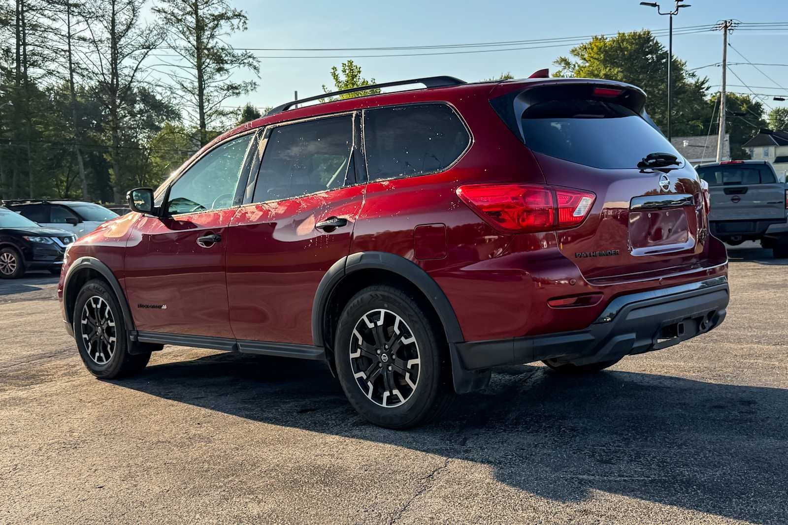 2020 Nissan Pathfinder SV