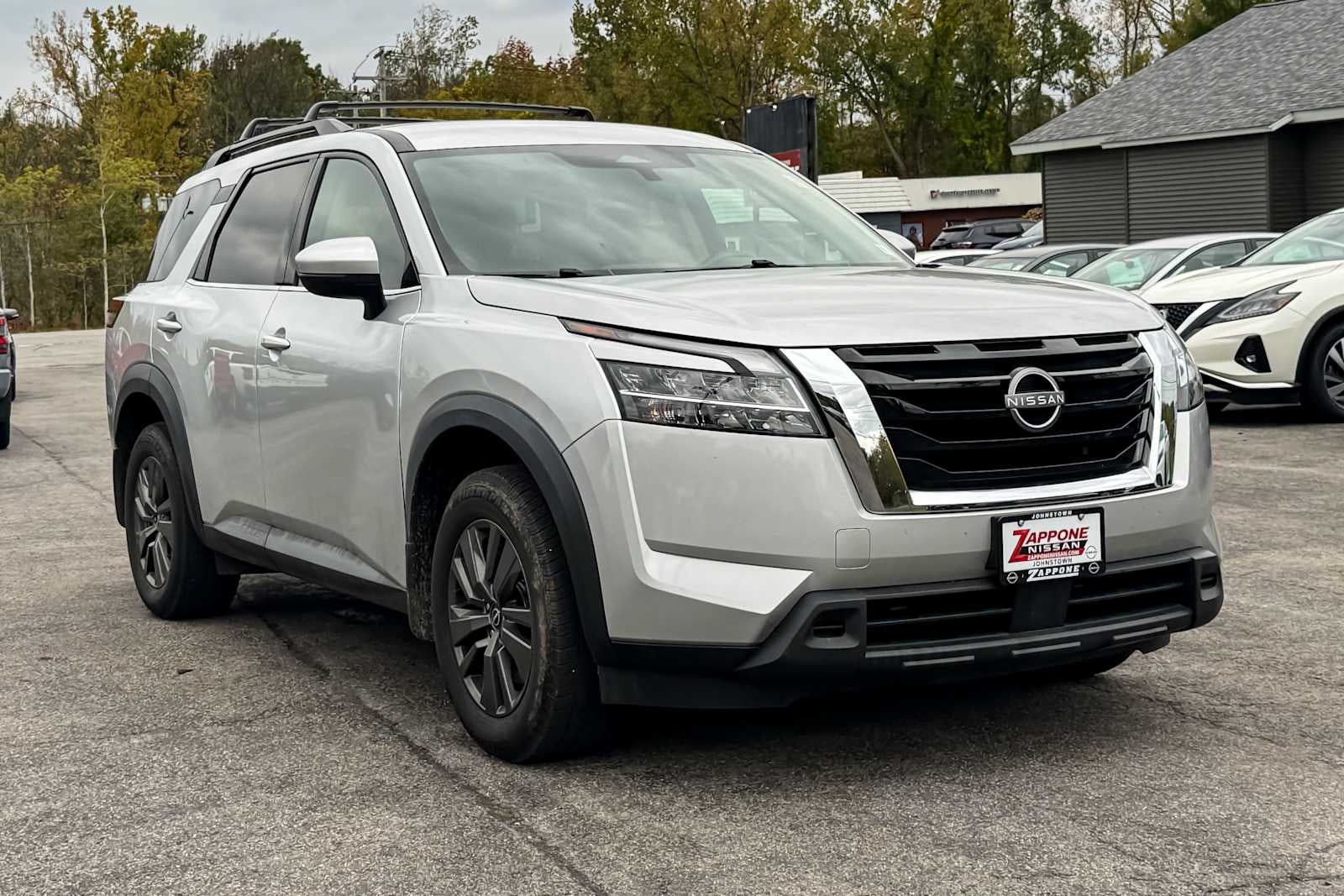 2022 Nissan Pathfinder SV