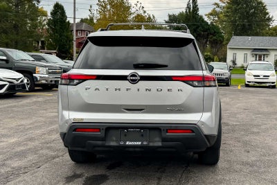 2022 Nissan Pathfinder SV