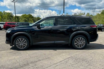 2024 Nissan Pathfinder SL