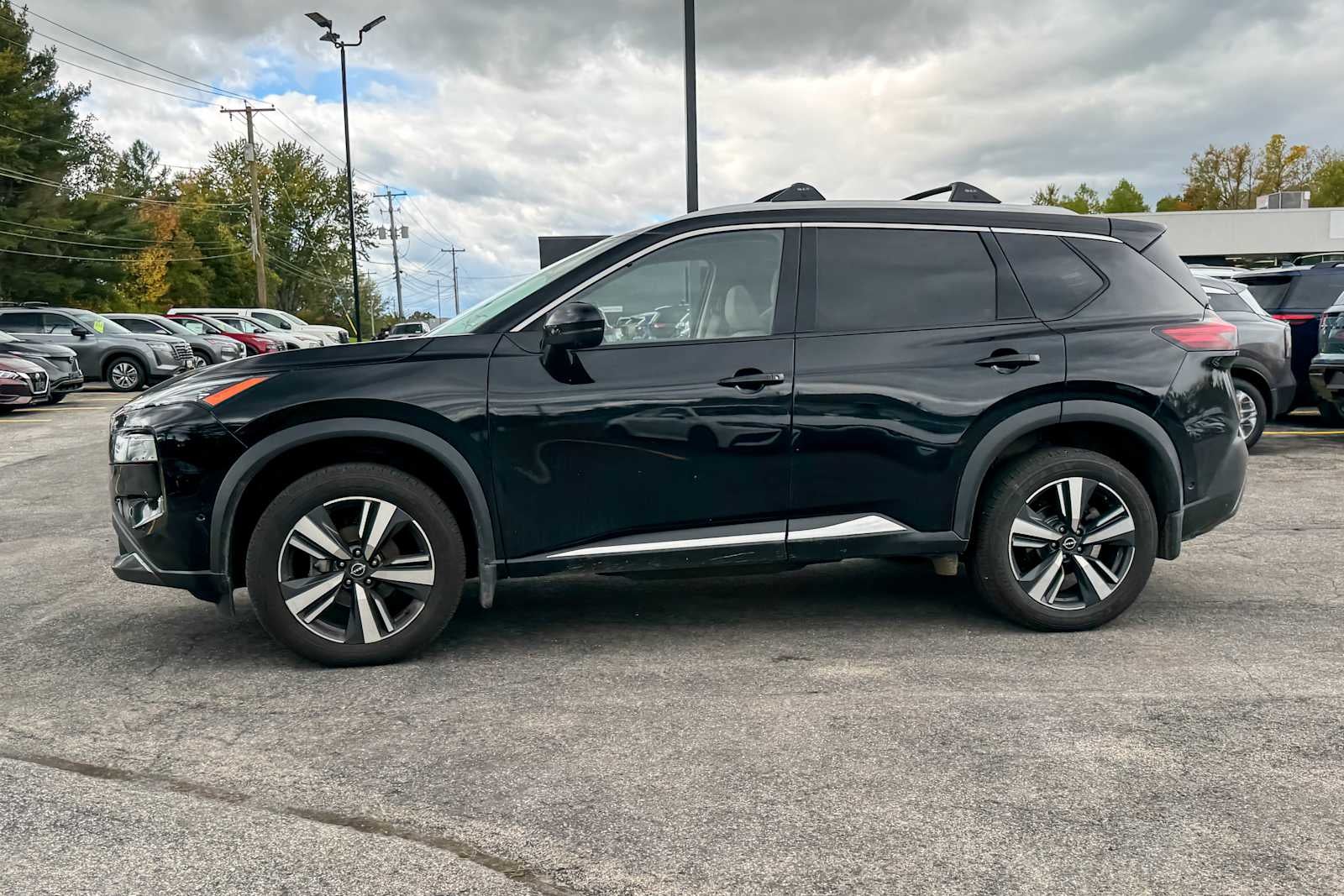 2023 Nissan Rogue SL