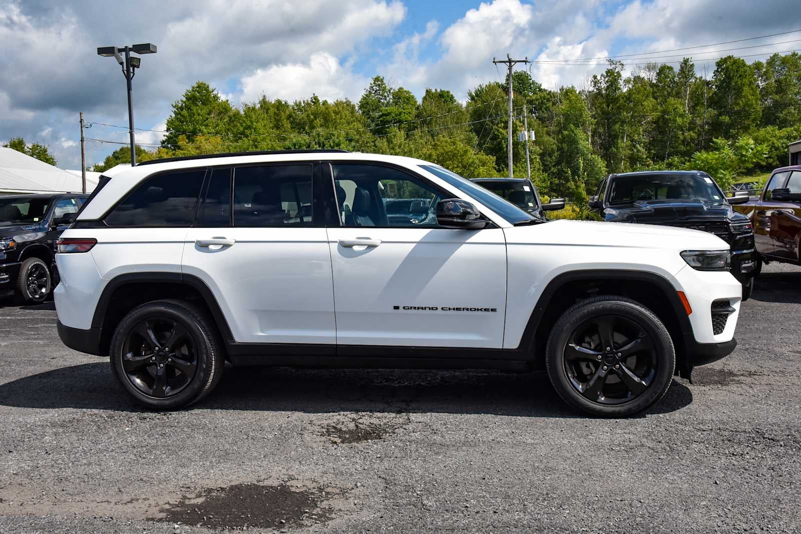 2023 Jeep Grand Cherokee Altitude