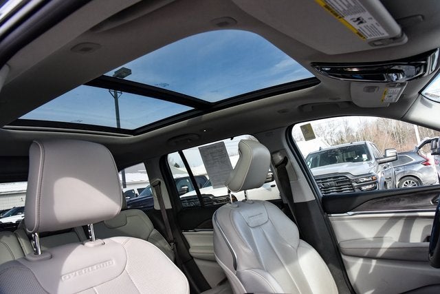 2022 Jeep Grand Cherokee Overland