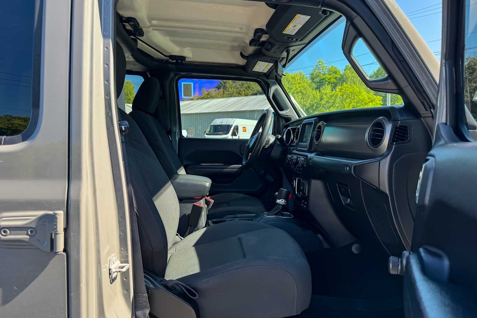 2022 Jeep Gladiator Willys Sport