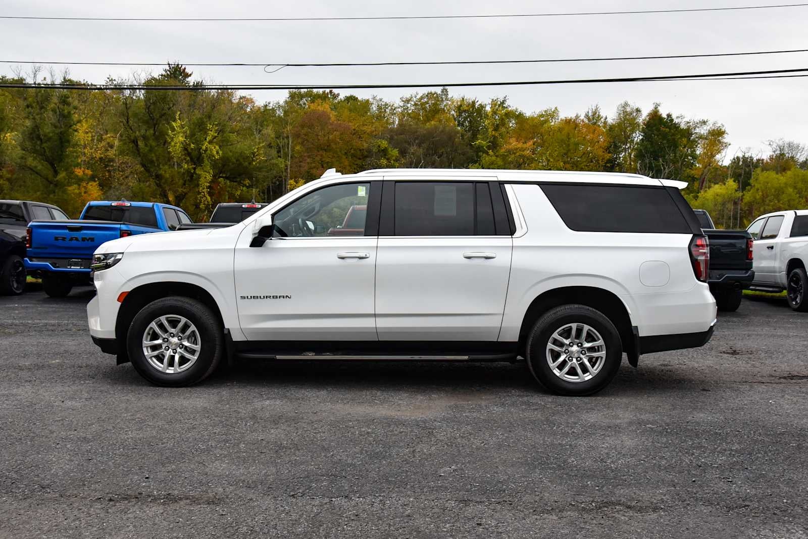 2023 Chevrolet Suburban LT