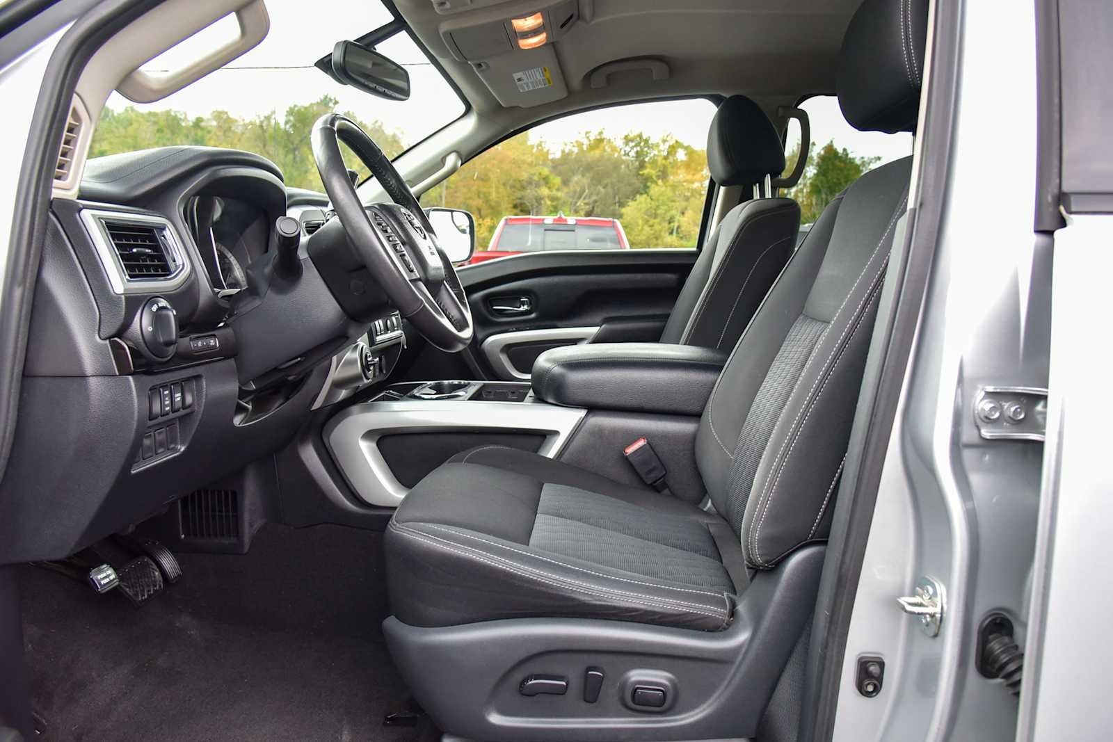 2018 Nissan Titan SV