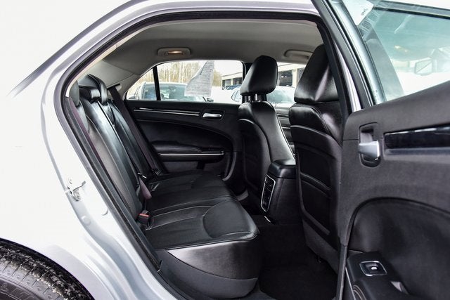 2023 Chrysler 300 Touring L