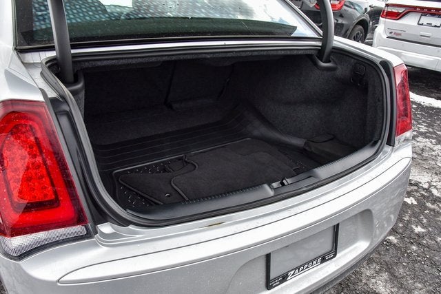 2023 Chrysler 300 Touring L