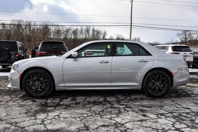 2023 Chrysler 300 Touring L