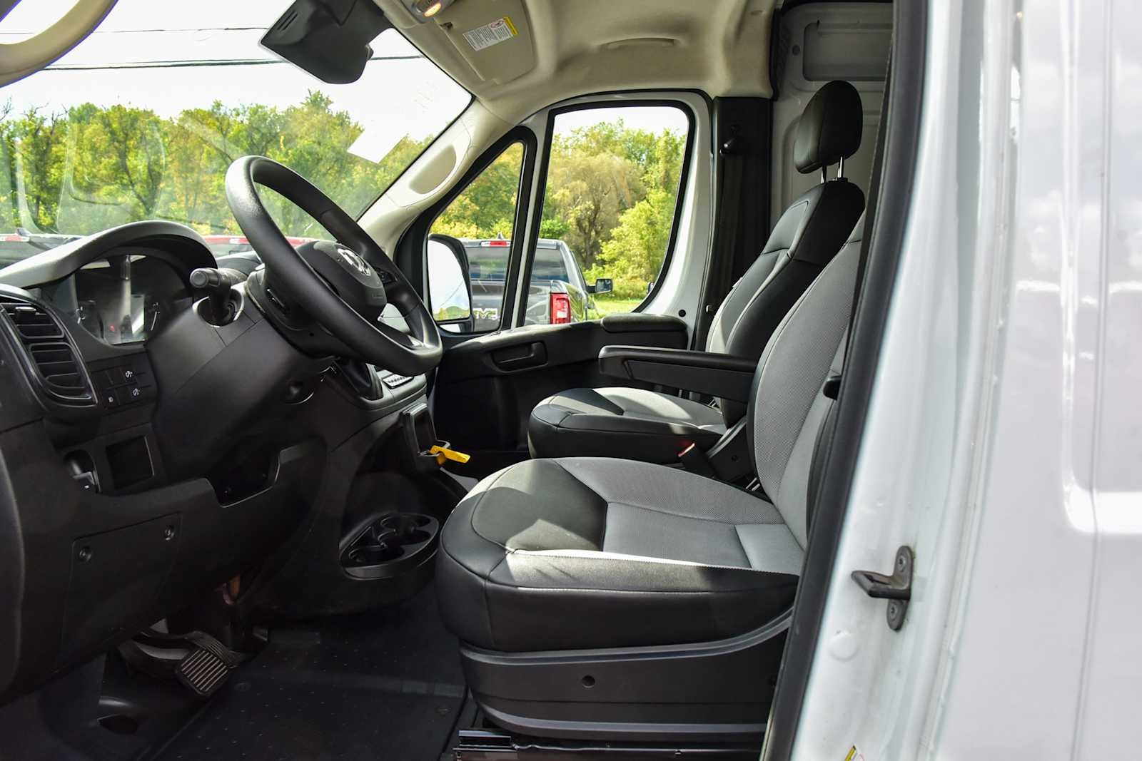 2026 RAM ProMaster Cargo Van Tradesman