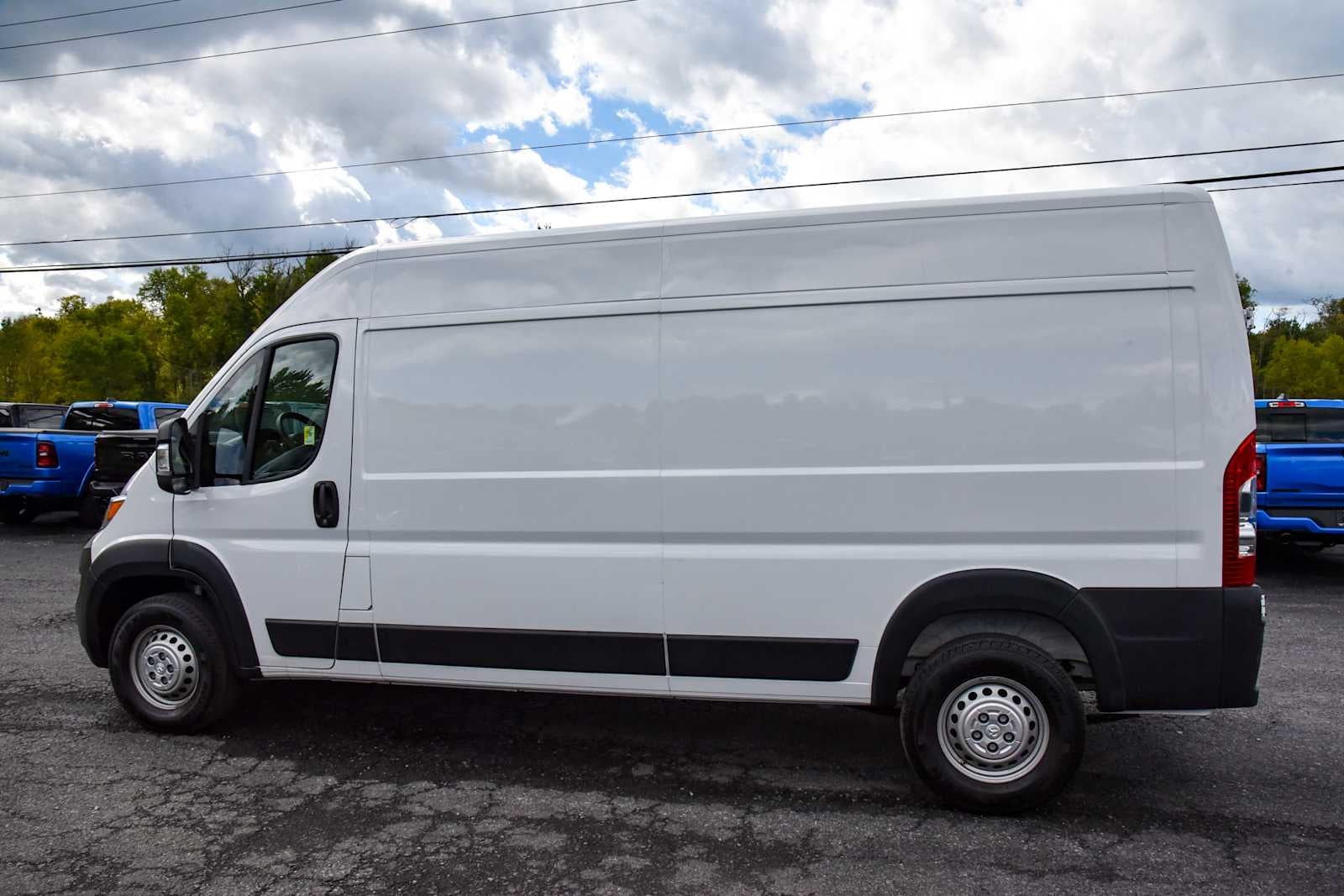 2026 RAM ProMaster Cargo Van Tradesman